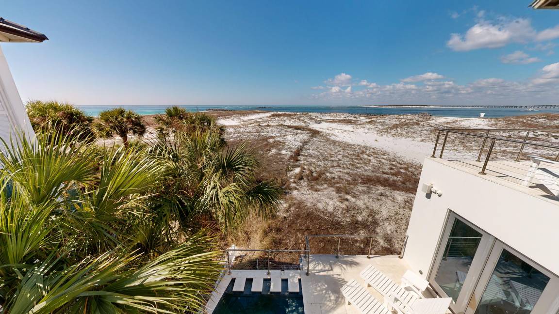 Photo of Others in Holiday Isle