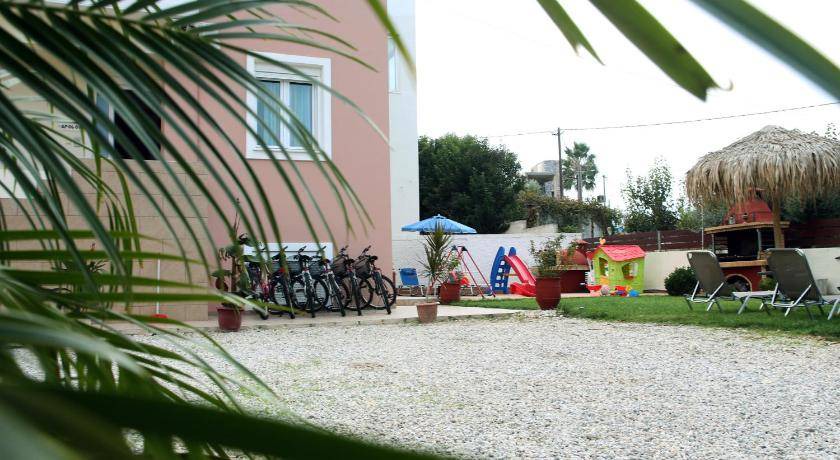 Photo of Others in Maleme