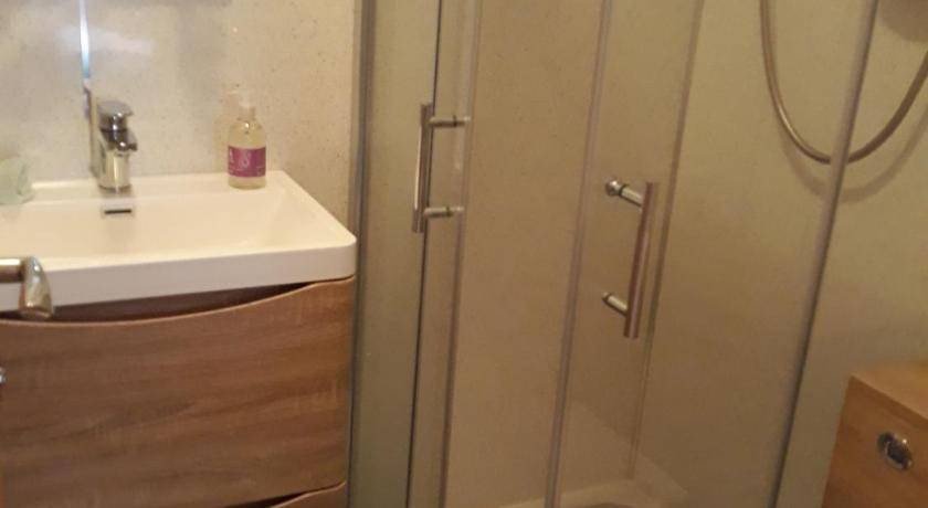 Photo of Bathroom in Dufftown