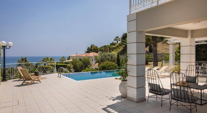 Photo of Patio Balcony in Karavados