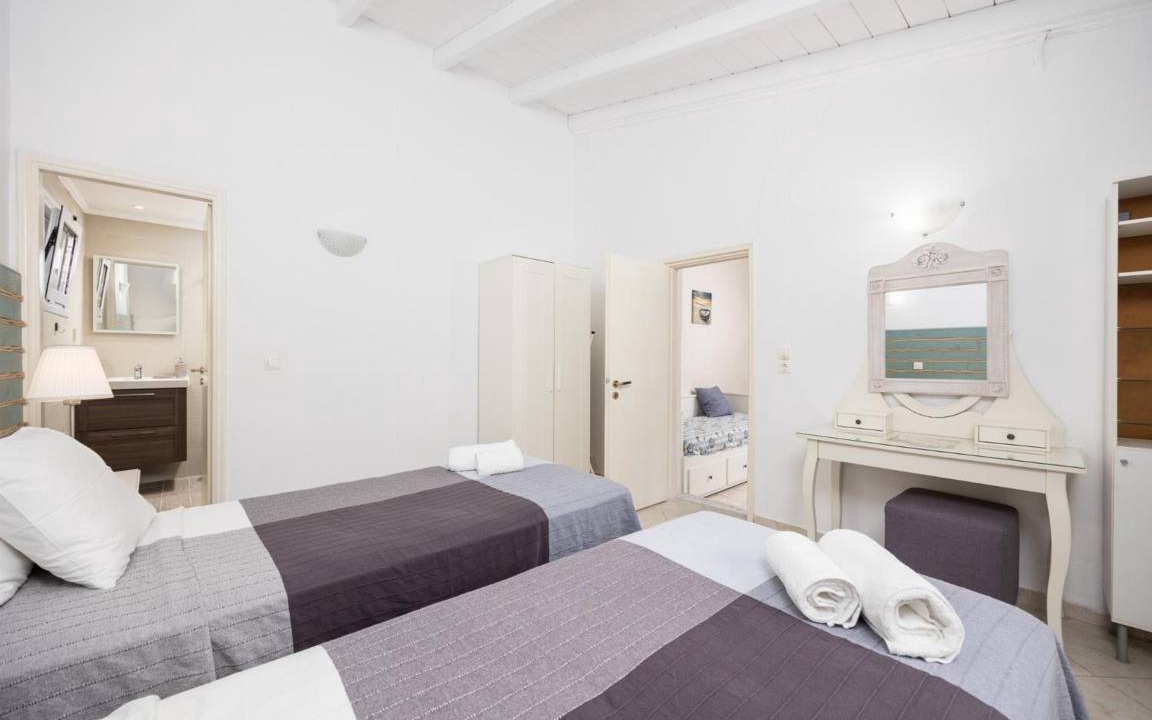 Photo of Bedroom in Longos