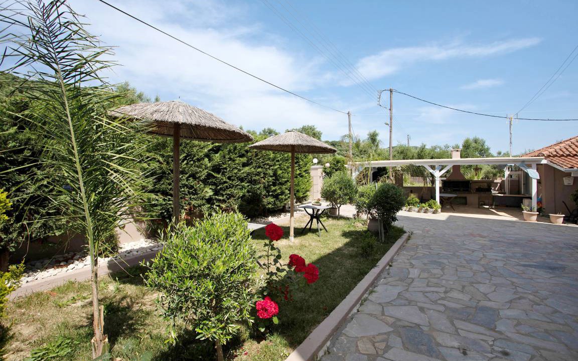Photo of Others in Alikanas
