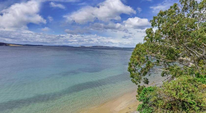 Photo of Others in Sandy Bay