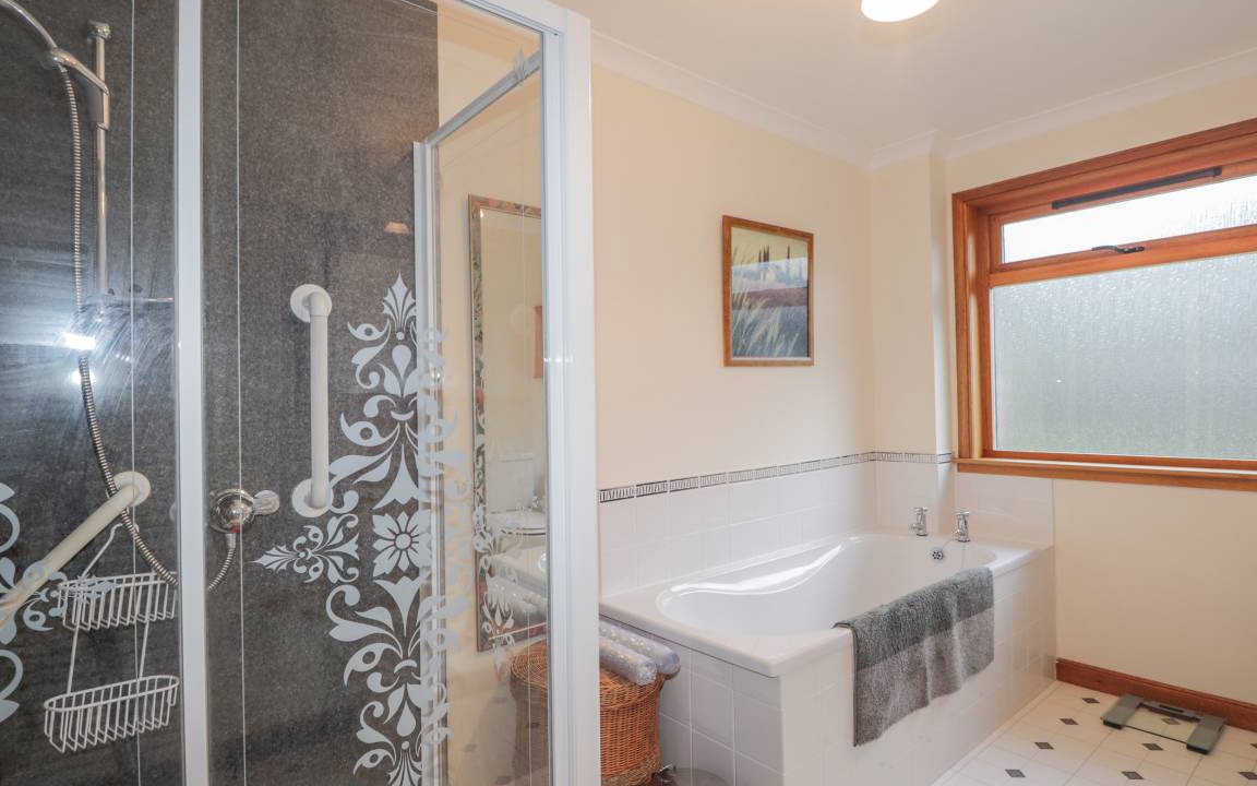 Photo of Bathroom in Drumnadrochit