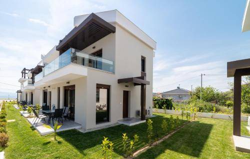 Photo of Others in Paralia Ofryniou