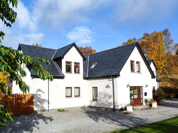 Photo of Others in Newtonmore