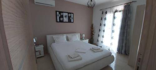 Photo of Bedroom in Matala