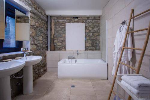 Photo of Bathroom in Kalambaka