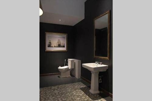 Photo of Bathroom in Dinoyo