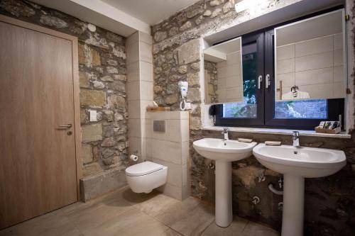 Photo of Bathroom in Kalambaka