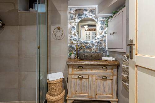 Photo of Bathroom in Anopolis
