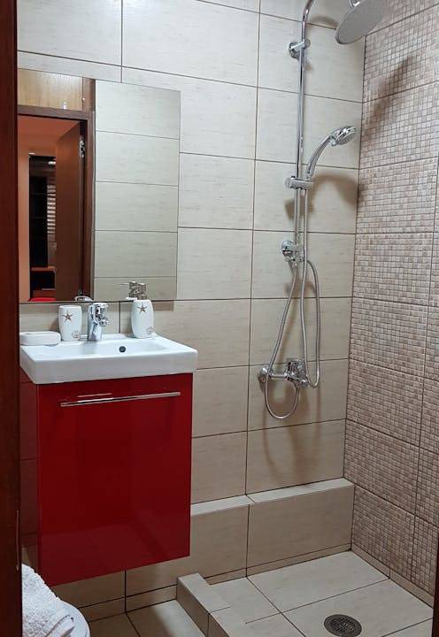 Photo of Bathroom in Kypseli