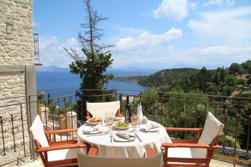 Photo of Patio Balcony in Kioni
