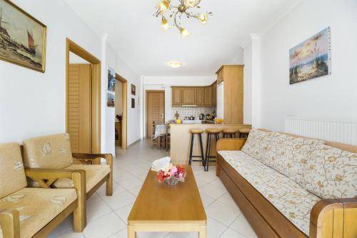 Photo of Livingroom in Pondi