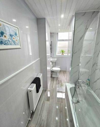 Photo of Bathroom in Rutherglen