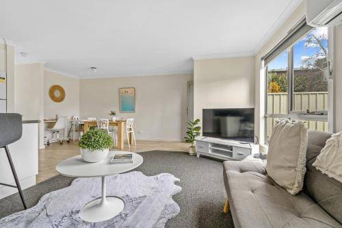 Photo of Livingroom in Ravenswood