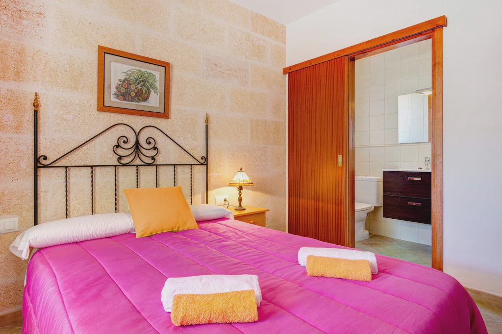 Photo of Bedroom in Cala Blanca