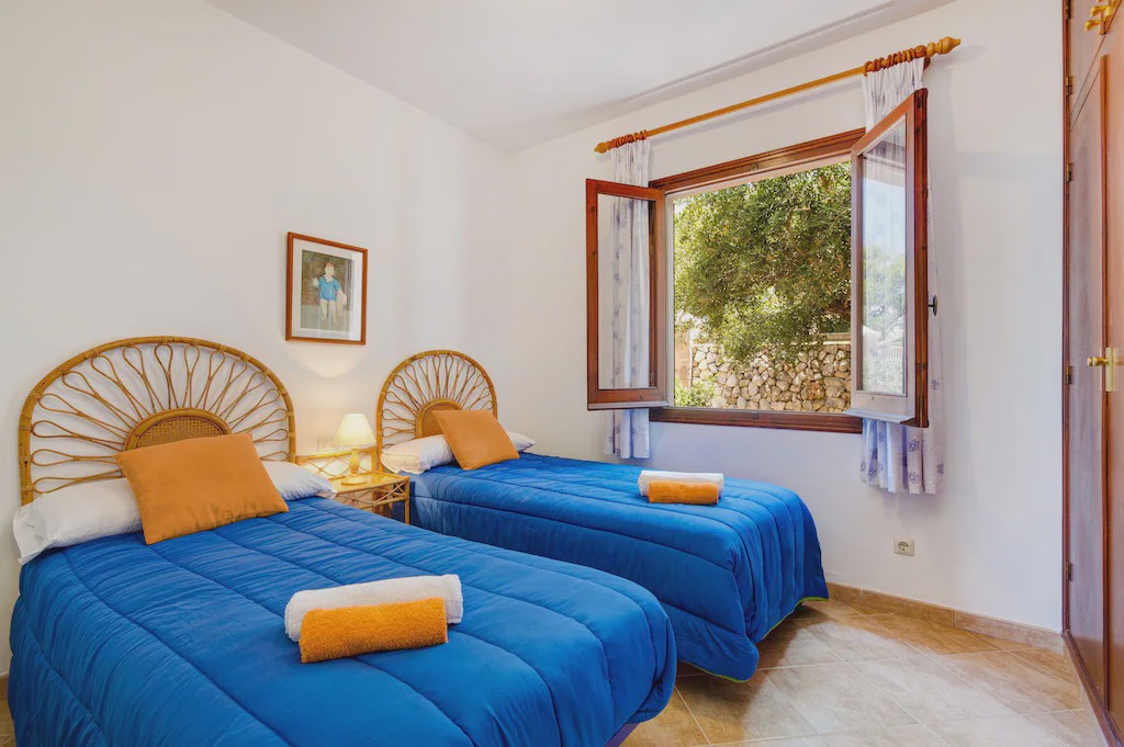 Photo of Bedroom in Cala Blanca