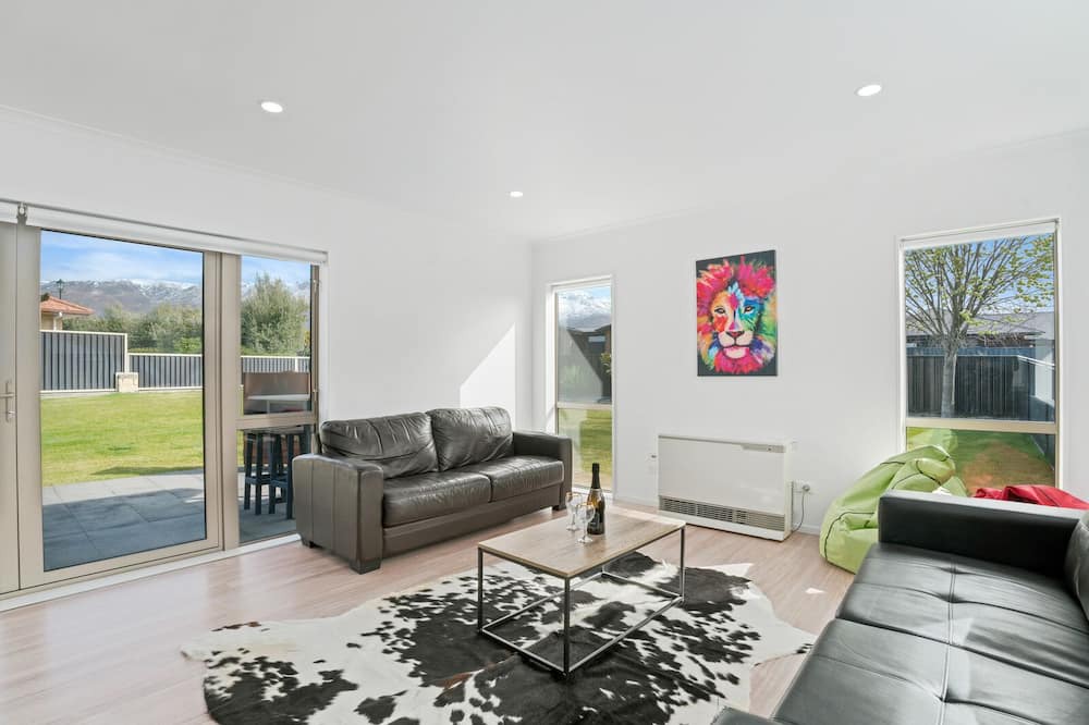 Photo of Livingroom in Cromwell