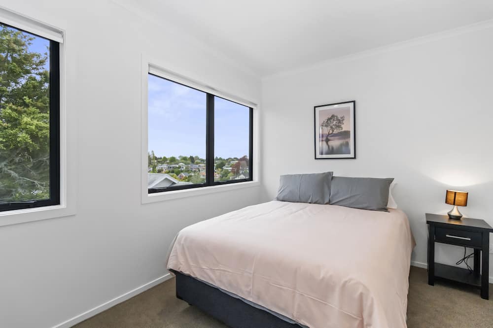 Photo of Bedroom in Hamilton North