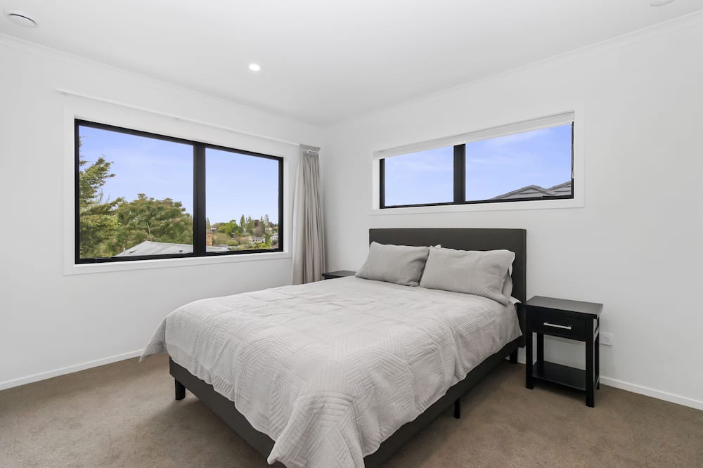 Photo of Bedroom in Hamilton North