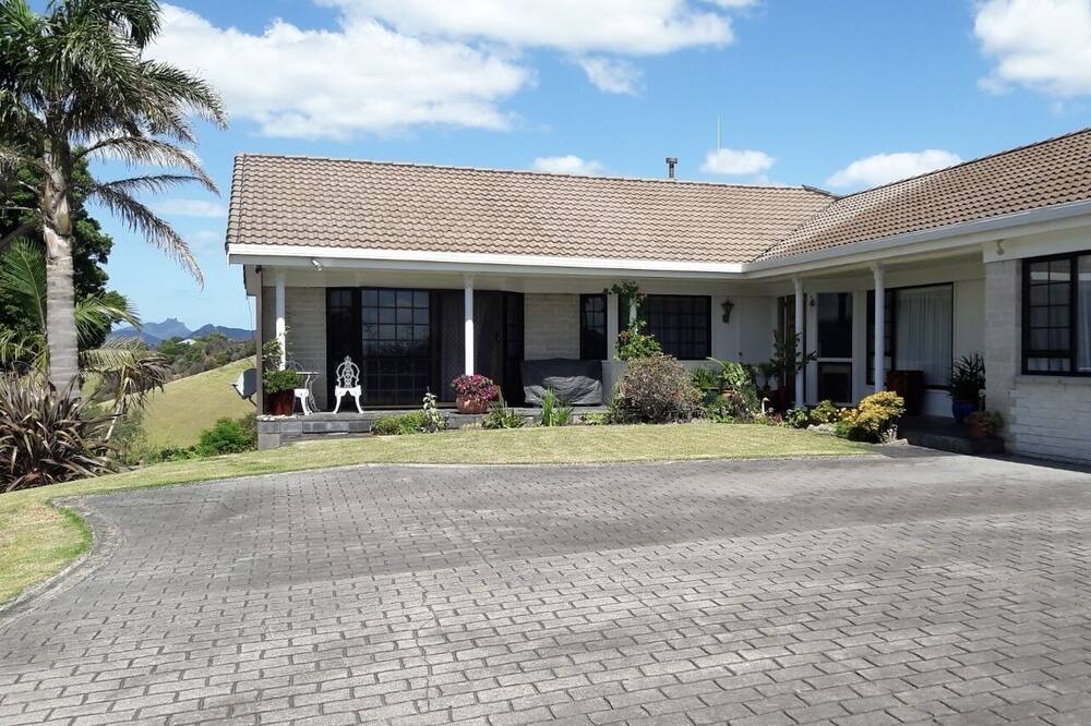 Photo of Outdoor in Tamaterau