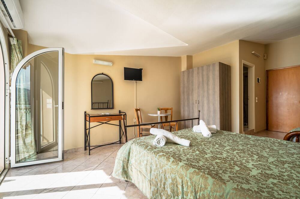 Photo of Bedroom in Lixouri
