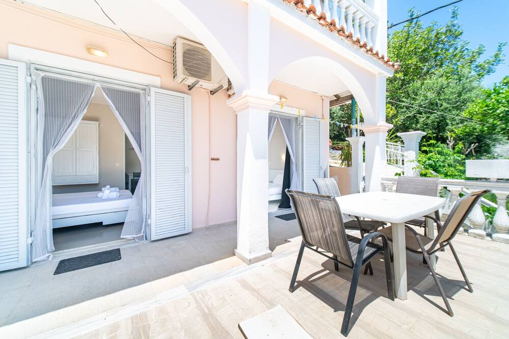 Photo of Outdoor in Gardenos
