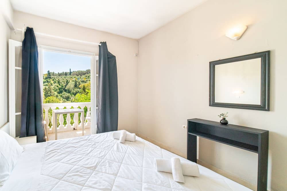 Photo of Bedroom in Gardenos