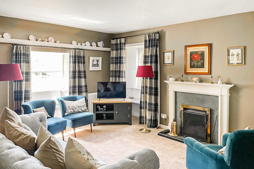 Photo of Livingroom in Penicuik