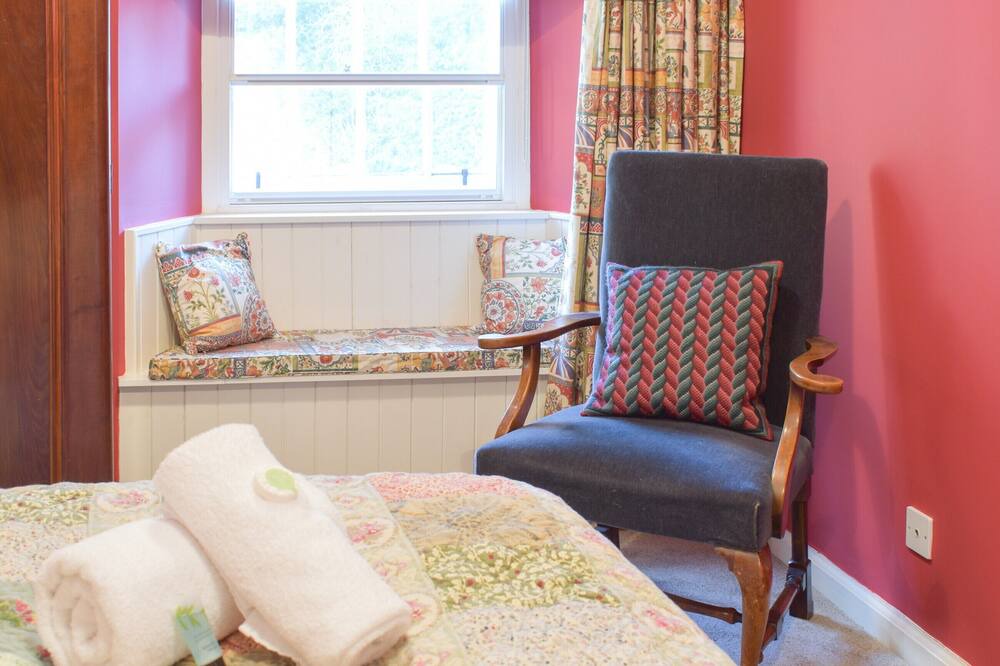 Photo of Bedroom in Penicuik