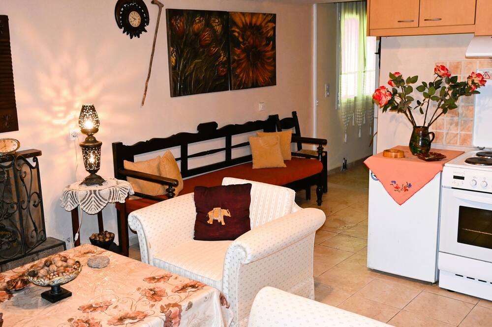 Photo of Livingroom in Kato Metochi