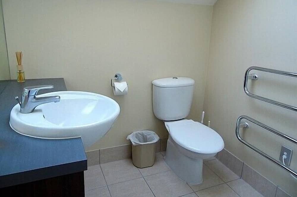 Photo of Bathroom in Okere Falls