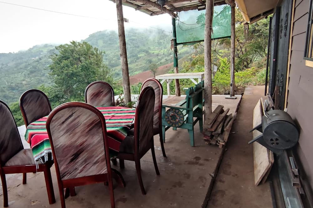 Photo of Patio Balcony in Roble