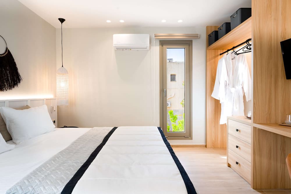 Photo of Bedroom in Malia