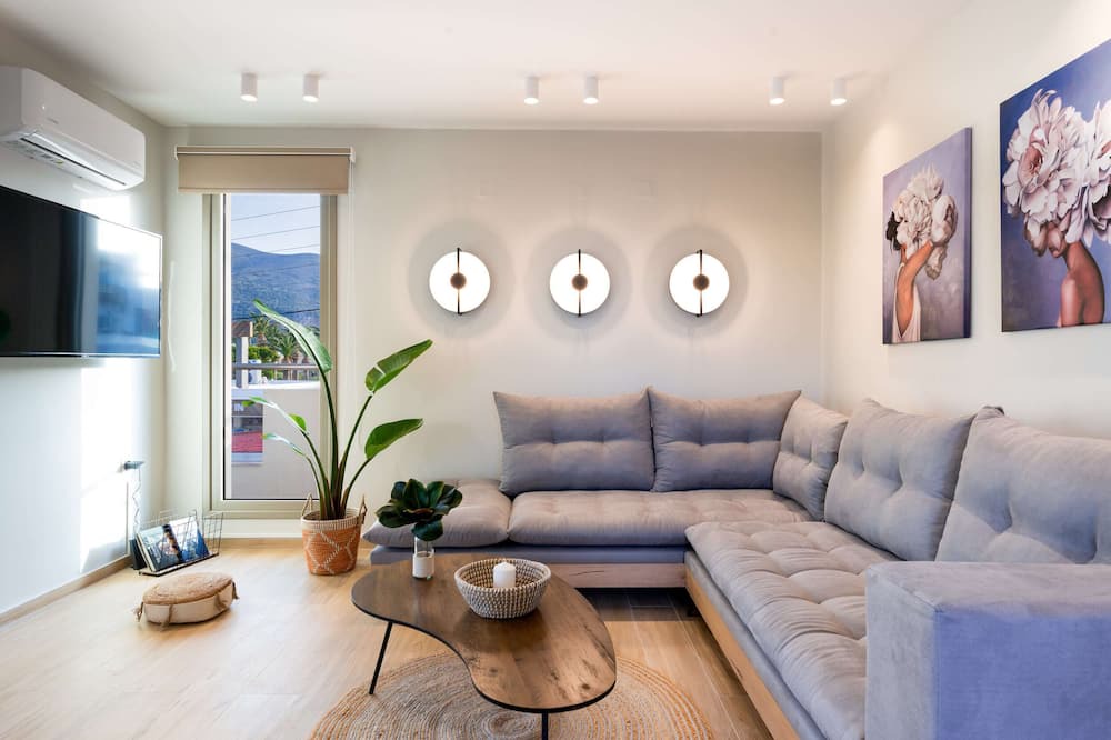 Photo of Livingroom in Malia