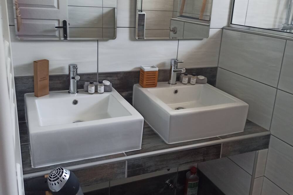 Photo of Bathroom in Kavala
