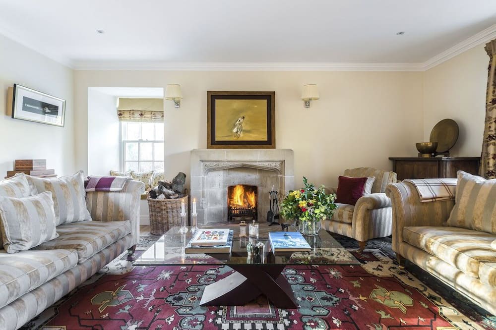 Photo of Livingroom in Dalkeith