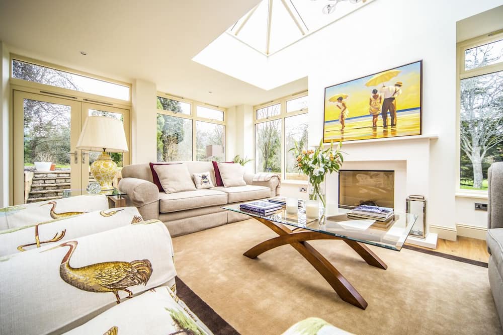 Photo of Livingroom in Dalkeith