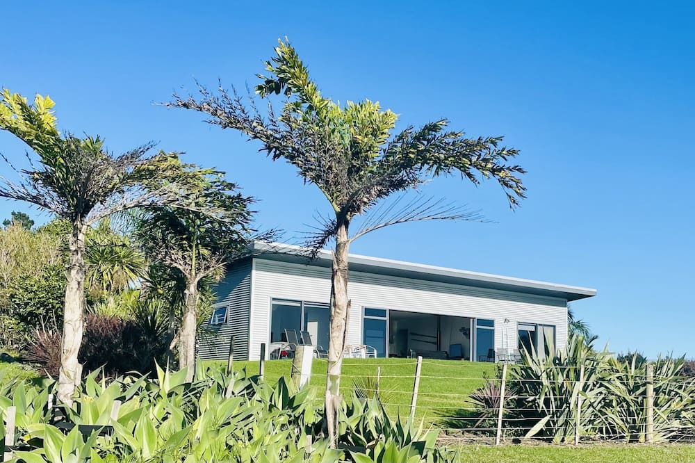 Photo of Outdoor in Cable Bay