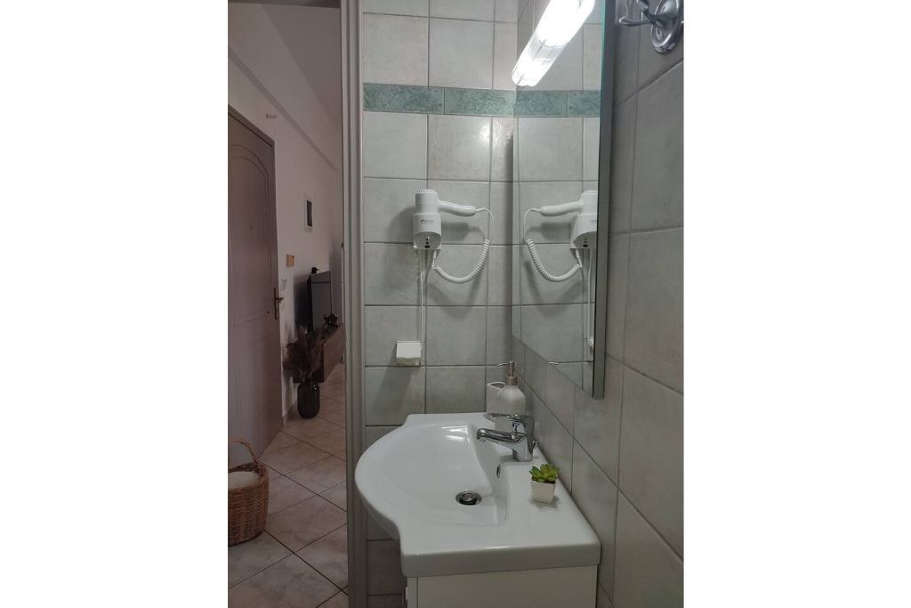 Photo of Bathroom in Mires