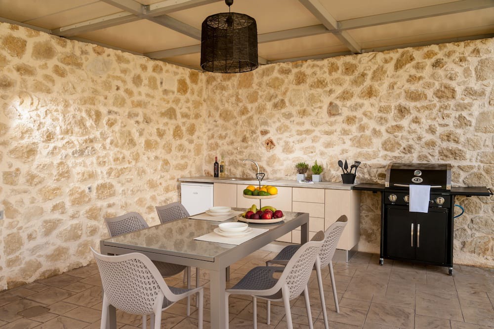 Photo of Kitchen in Perivolia