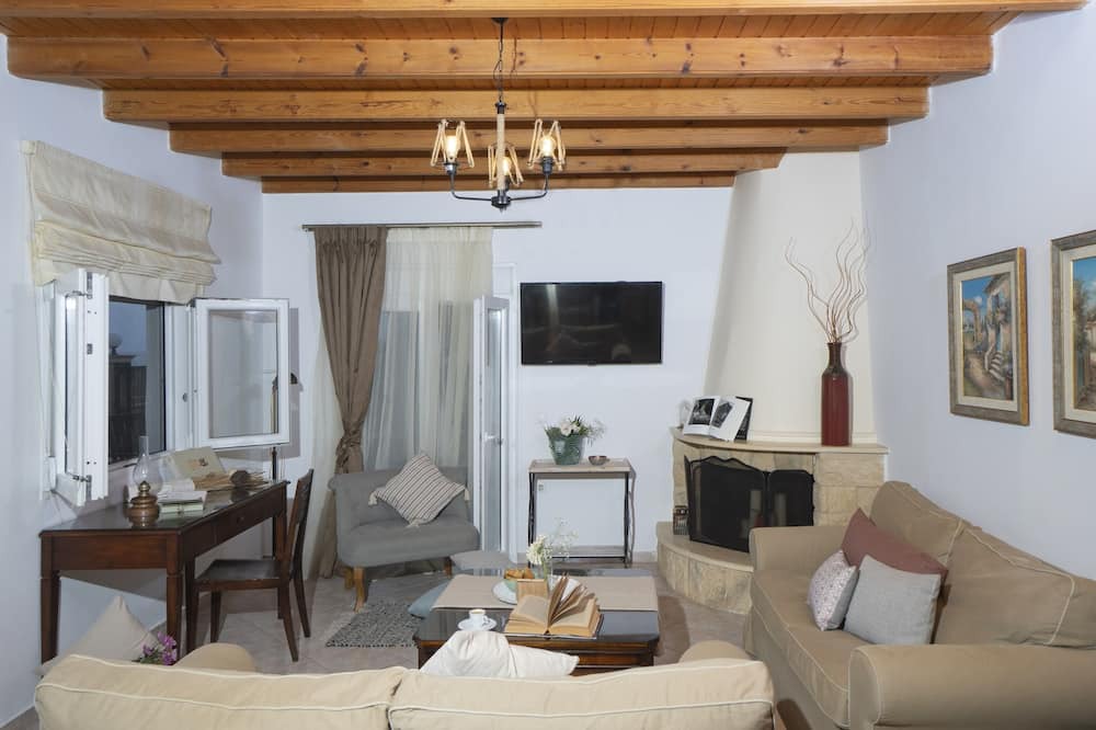 Photo of Livingroom in Magoulades