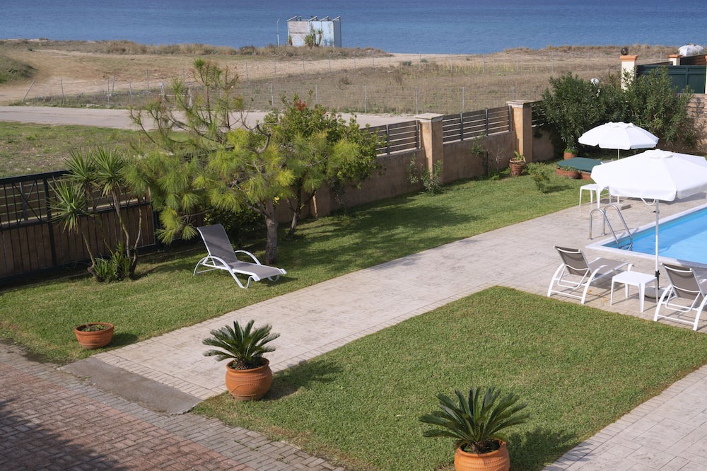 Photo of Outdoor in Magoulades