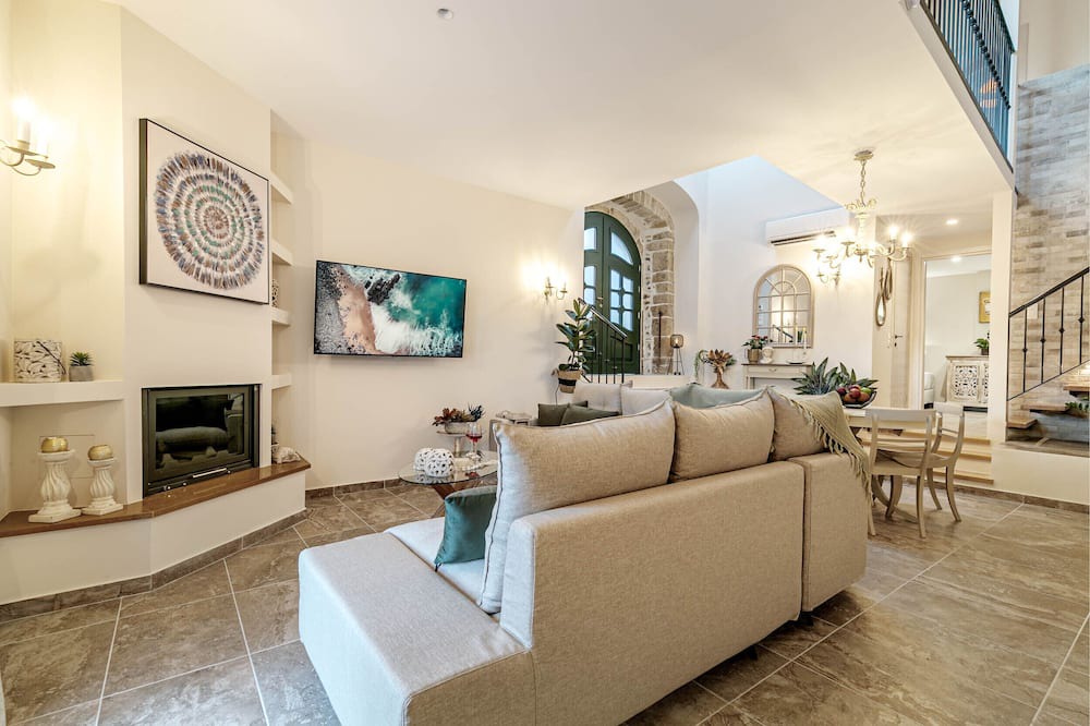 Photo of Livingroom in Doukades