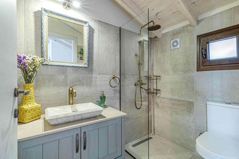 Photo of Bathroom in Doukades
