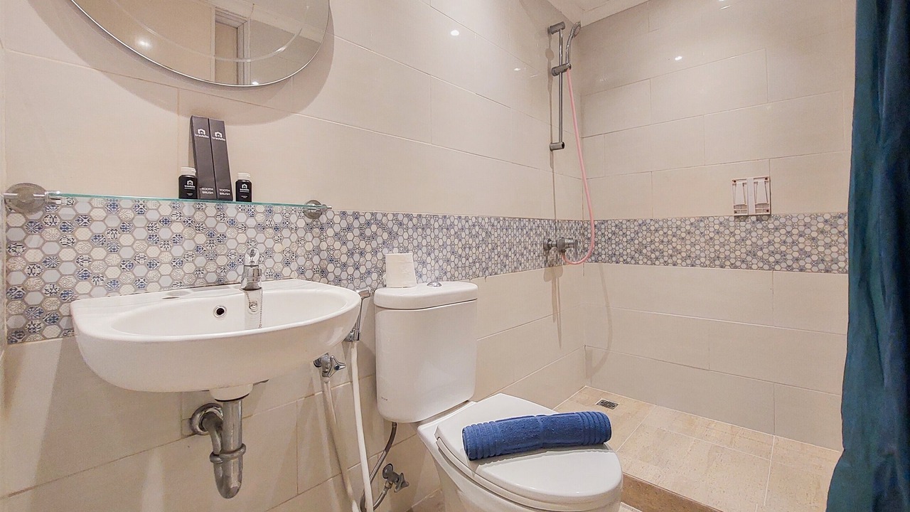Photo of Bathroom in Panunggangan Utara