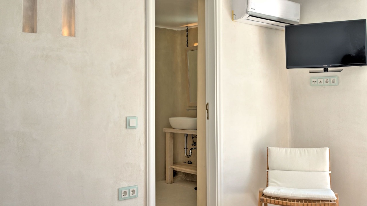 Photo of Bedroom in Platis Gialos