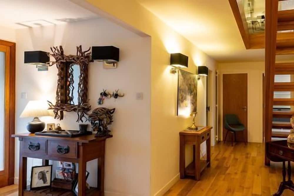 Photo of Others in Glasgow