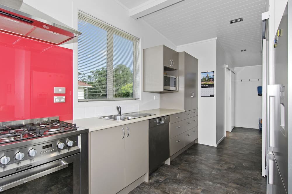 Photo of Kitchen in Ngunguru